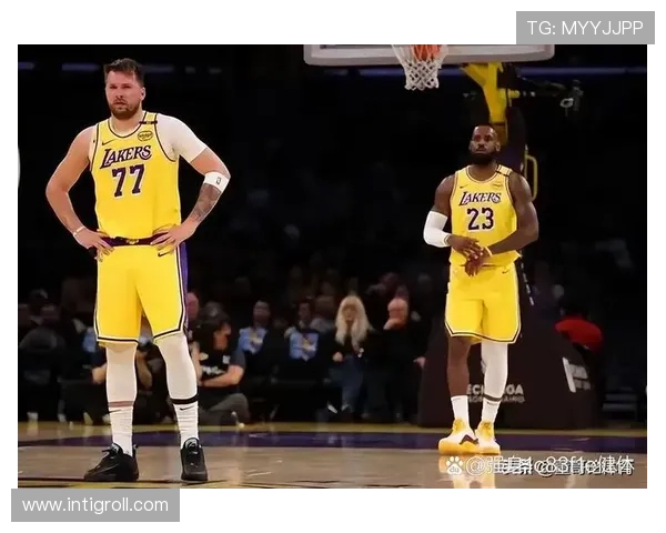 特奥近期比赛表现稳健，攻防两端持续提升